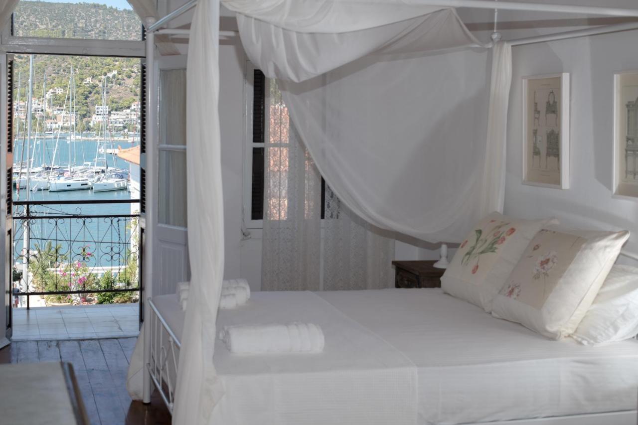 Neoclassical Manor House Poros Town Екстер'єр фото
