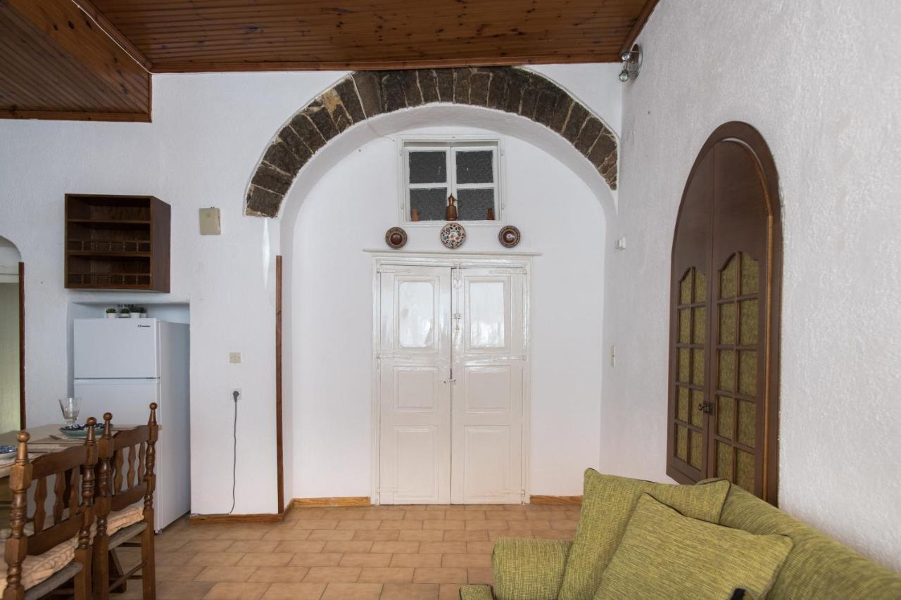 Neoclassical Manor House Poros Town Екстер'єр фото