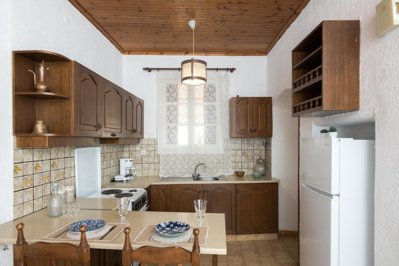Neoclassical Manor House Poros Town Екстер'єр фото